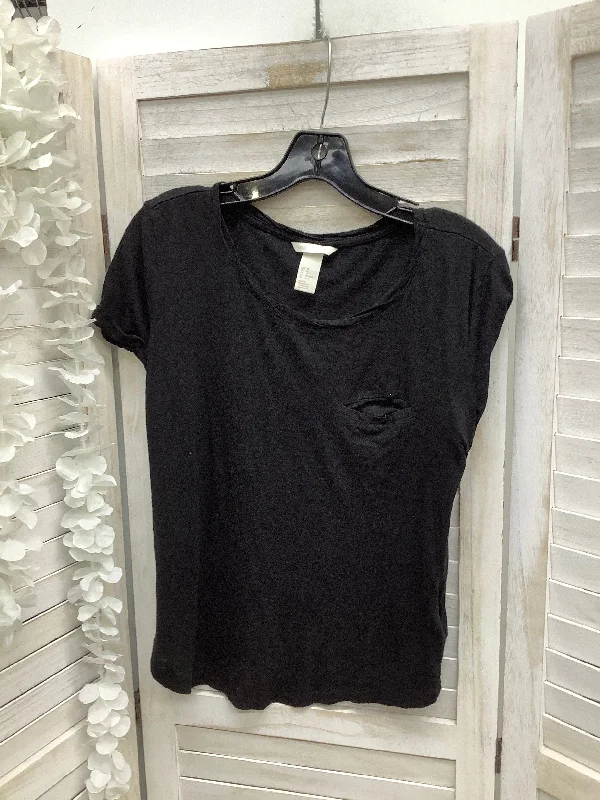 short sleeve t-shirt with modern graphics -Top Short Sleeve Basic By H&m  Size: Xs