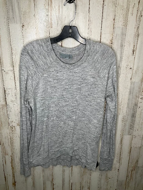 cozy short sleeve t-shirt for winter -Athletic Top Long Sleeve Crewneck By Athleta  Size: S