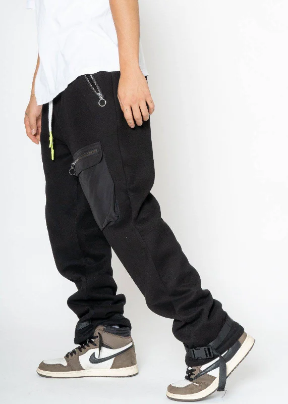 tapered pants with pockets for women -Konus Men's Bellow Pocket Sweatpants in Black